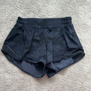 Lululemon Hotty Hot Short 2.5” Low-Rise